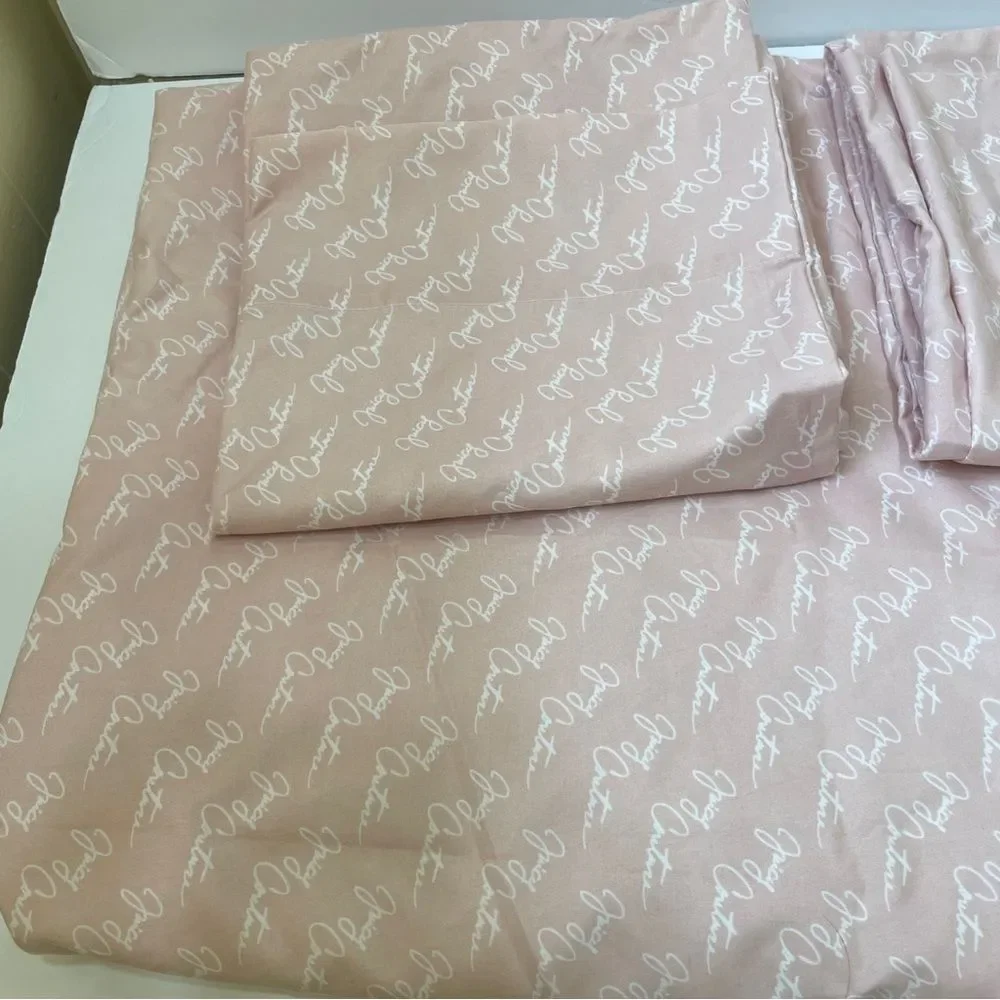 JUICY COUTURE KING SIZE FLAT‎ SHEET AND TWO KING PILLOWCASES IN PINK